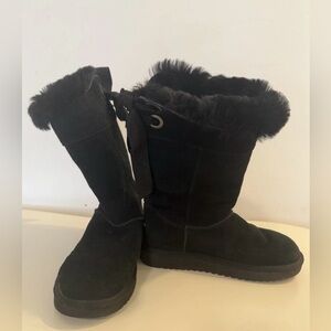 Australia Luxe black suede knee high sherpa lined bow boots Size 6